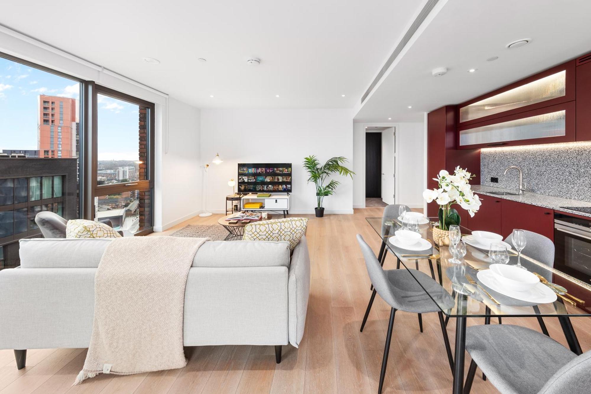 New 2 Bedroom Flat Riverview Balcony Hotel de apartamente Londra