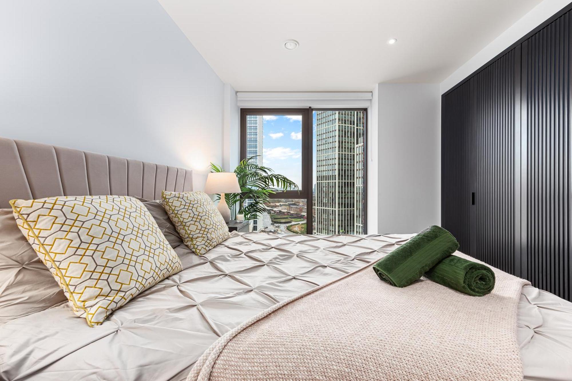 Hotel de apartamente New 2 Bedroom Flat Riverview Balcony